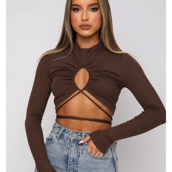 NWOT 🖤White Fox Black Wrap Around Tie Long Sleeve Cropped Top size small 🖤🖤🖤 - Picture 2 of 5